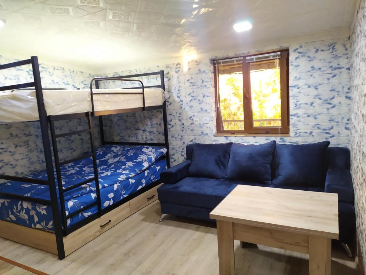 יירבאן Cozy Hotel Sks מראה חיצוני תמונה