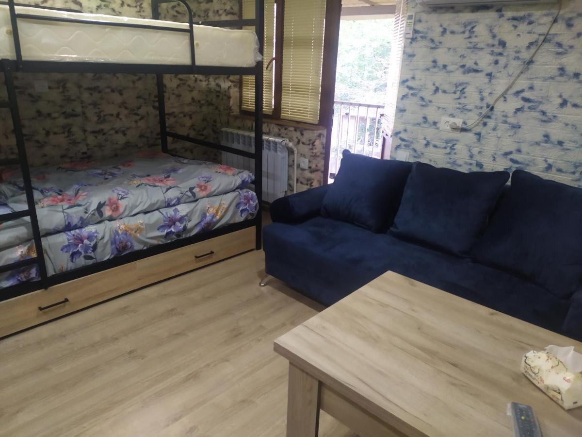 יירבאן Cozy Hotel Sks מראה חיצוני תמונה