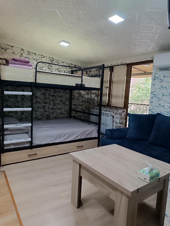 יירבאן Cozy Hotel Sks מראה חיצוני תמונה